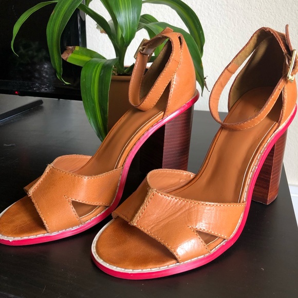 Kelsi Dagger KDB sandals - Picture 2 of 5